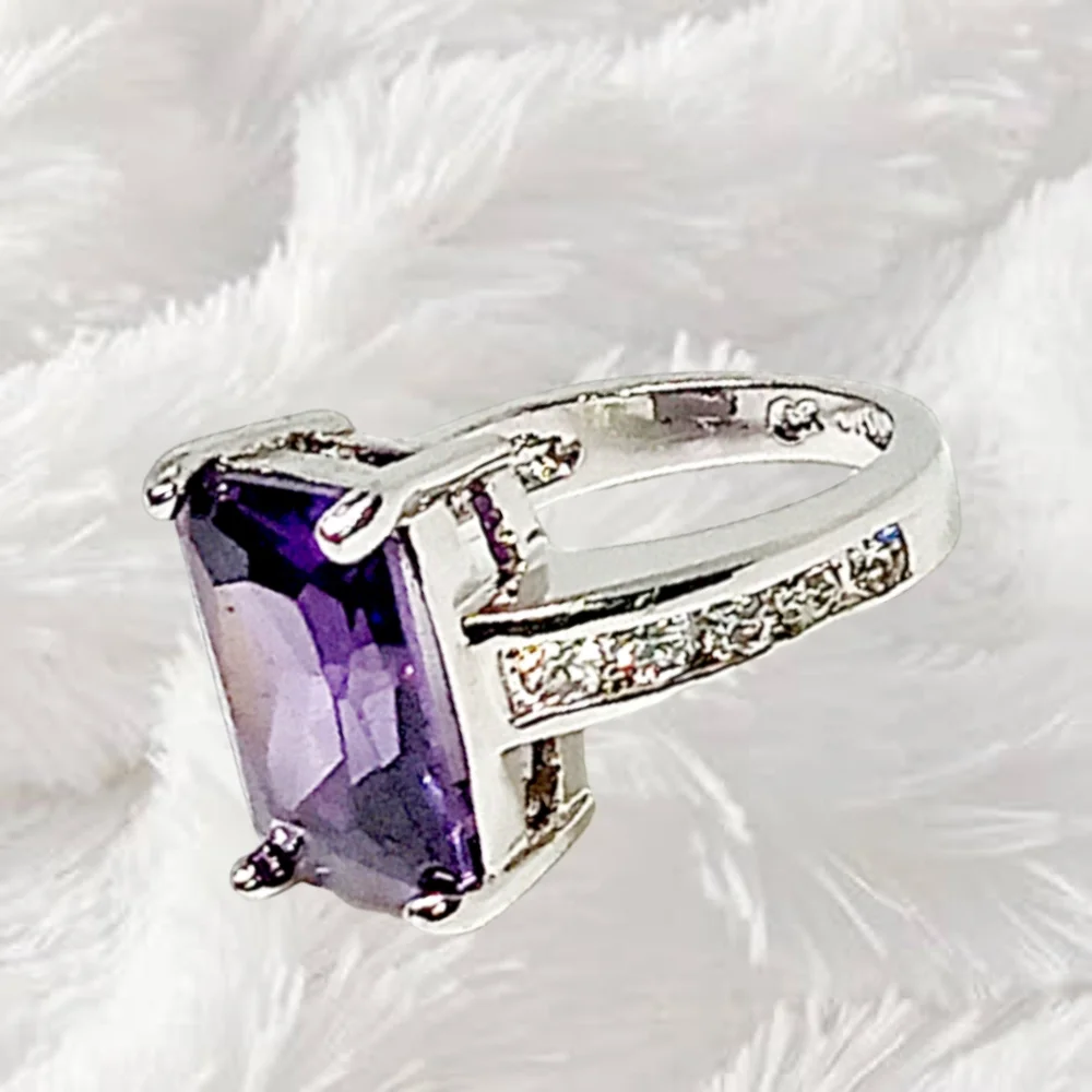 Emerald Cut Purple CZ Stone Solitaire Sterling Silver Ring. Size 6. NWOT